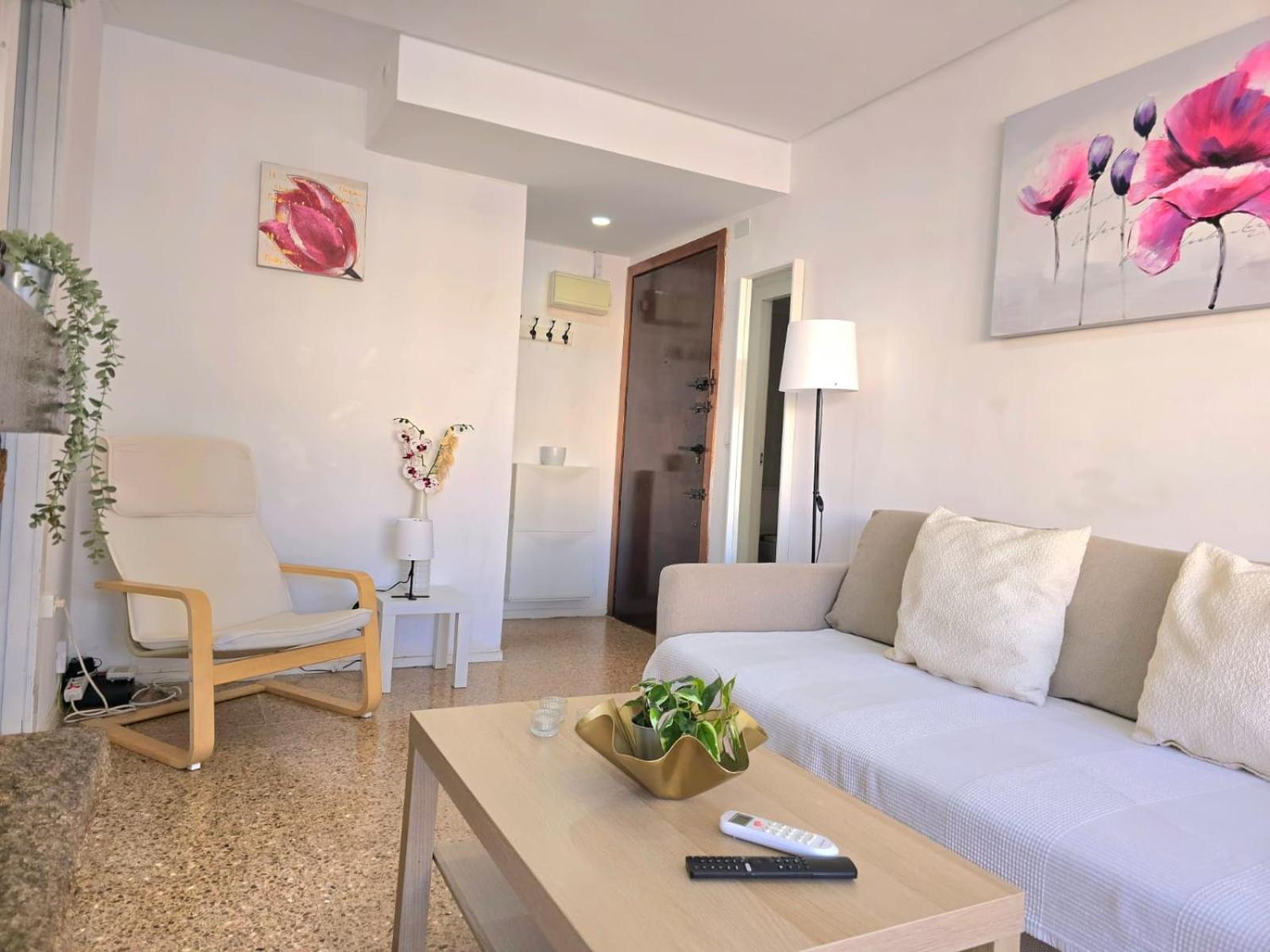 Nogalera Rainbow 2-Bedroom Apartment, Pool And Parking By Namaste Elite Torremolinos Esterno foto