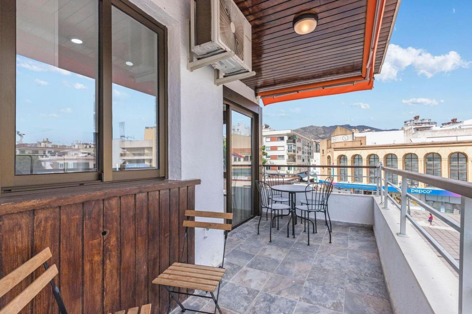 Nogalera Rainbow 2-Bedroom Apartment, Pool And Parking By Namaste Elite Torremolinos Esterno foto