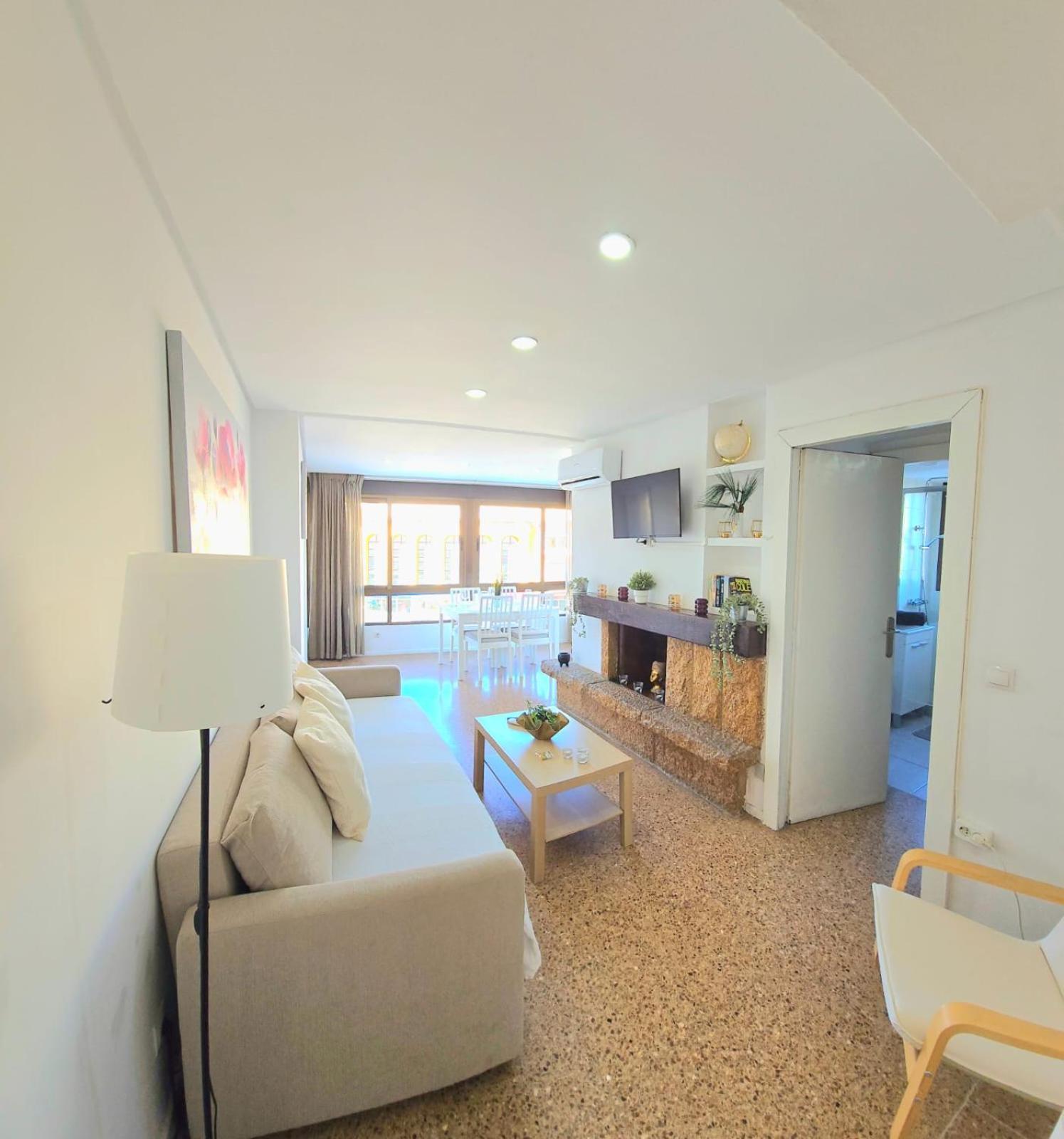 Nogalera Rainbow 2-Bedroom Apartment, Pool And Parking By Namaste Elite Torremolinos Esterno foto
