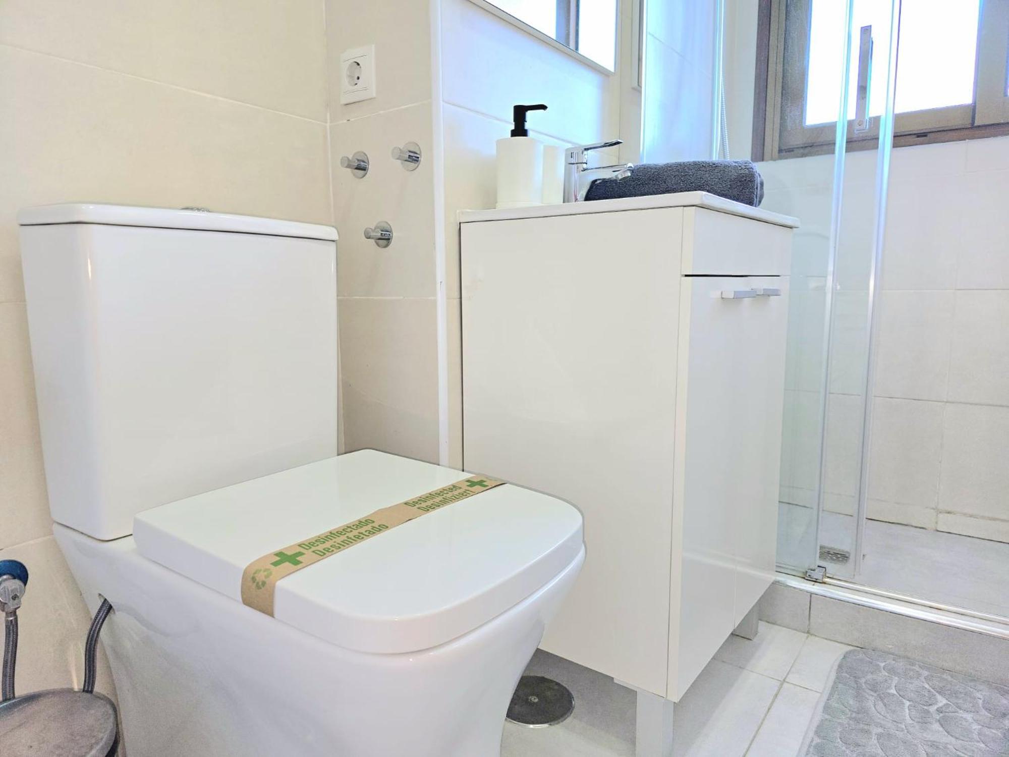 Nogalera Rainbow 2-Bedroom Apartment, Pool And Parking By Namaste Elite Torremolinos Esterno foto