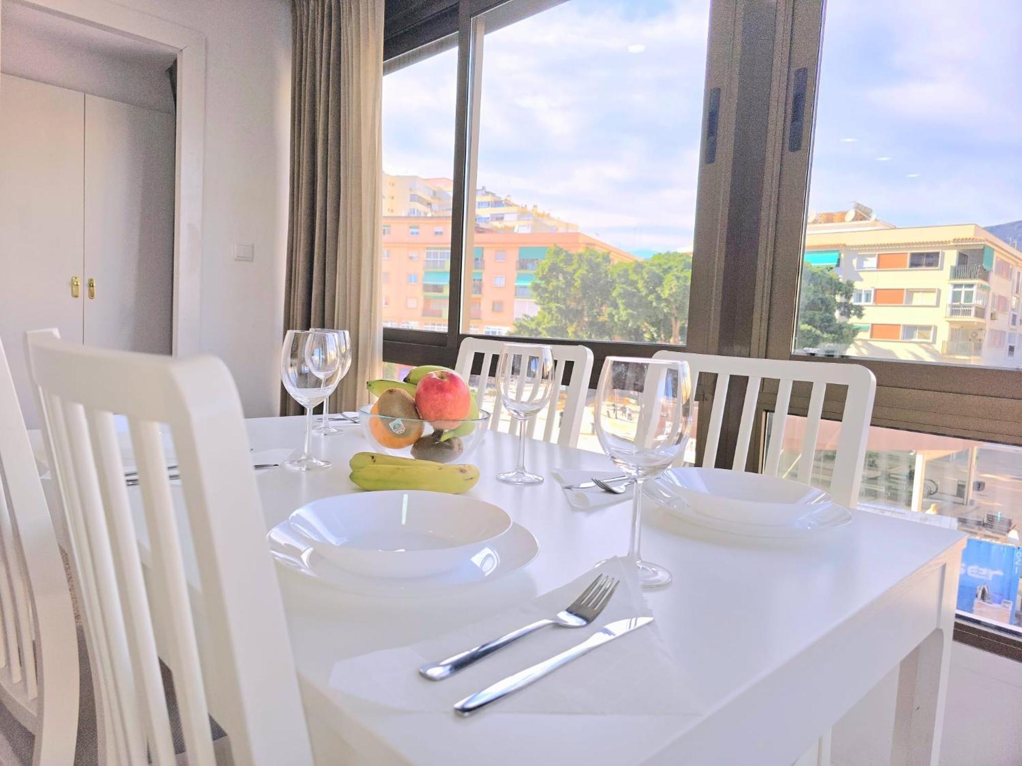Nogalera Rainbow 2-Bedroom Apartment, Pool And Parking By Namaste Elite Torremolinos Esterno foto